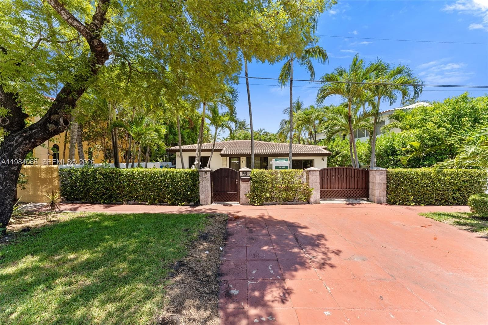 2054 Alton Rd, Miami Beach FL 33140 — 1