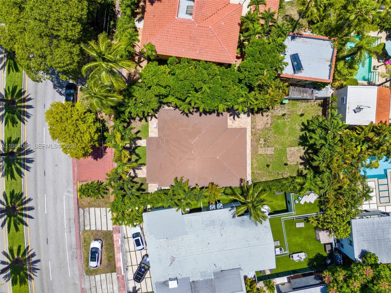 2054 Alton Rd, Miami Beach FL 33140 — 25