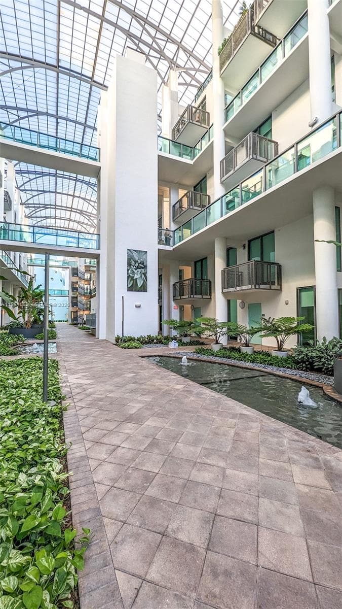 6000 Collins Ave # 111, Miami Beach FL 33140 — 27