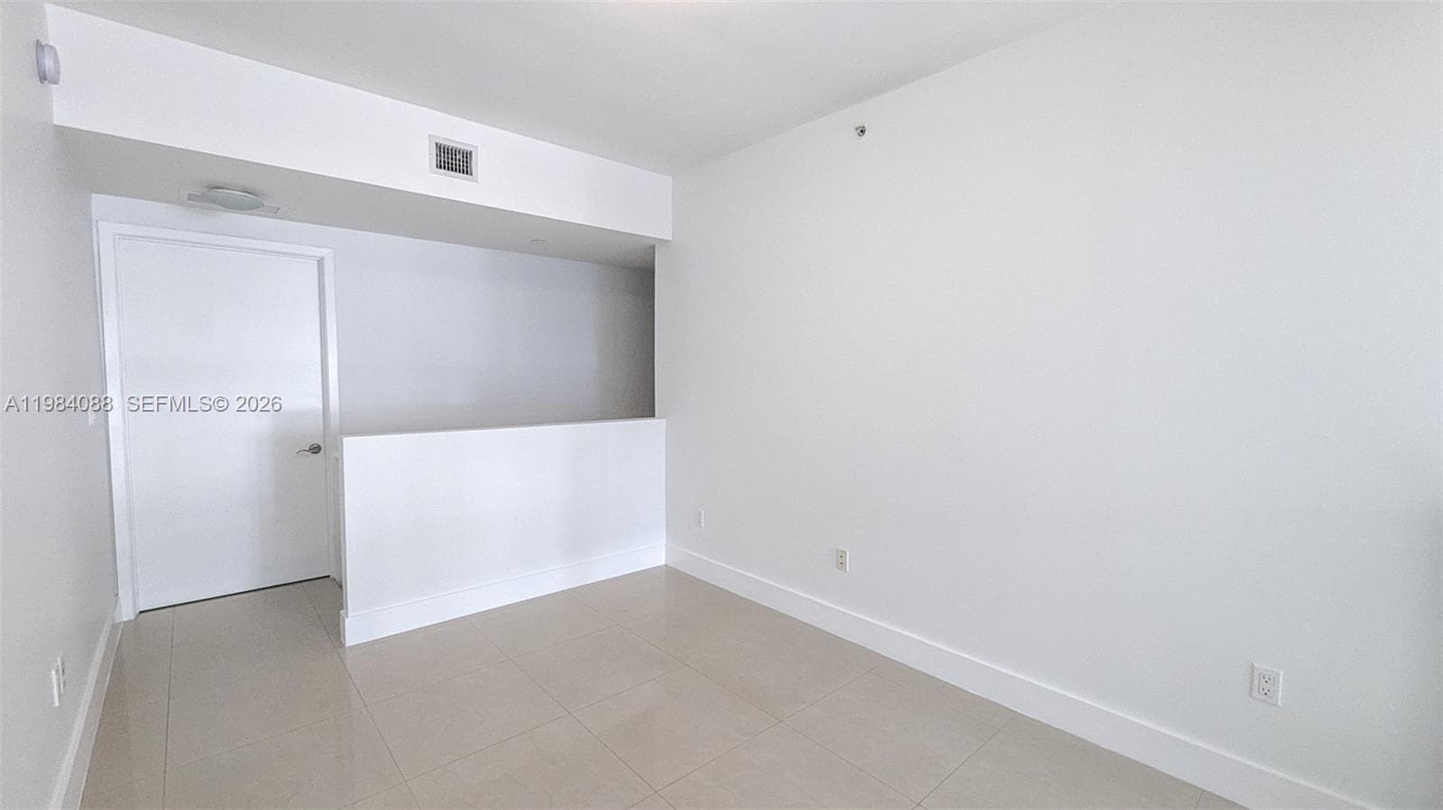 6000 Collins Ave # 111, Miami Beach FL 33140 — 17