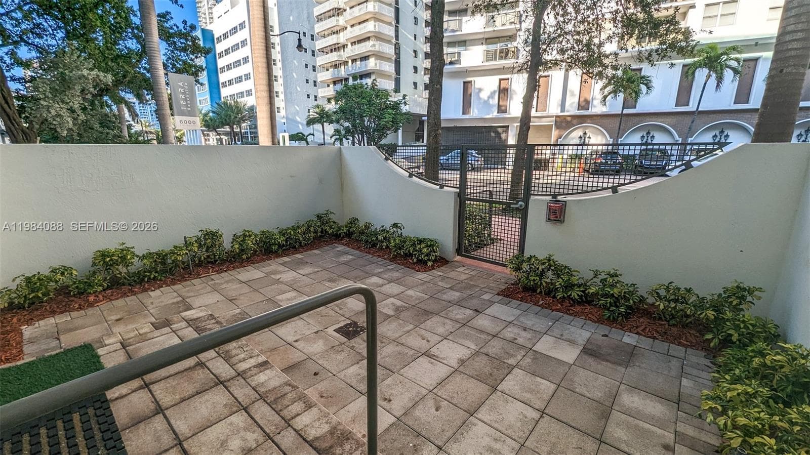 6000 Collins Ave # 111, Miami Beach FL 33140 — 7