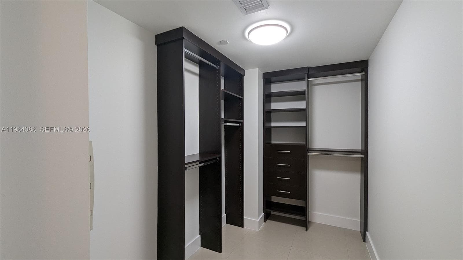 6000 Collins Ave # 111, Miami Beach FL 33140 — 20