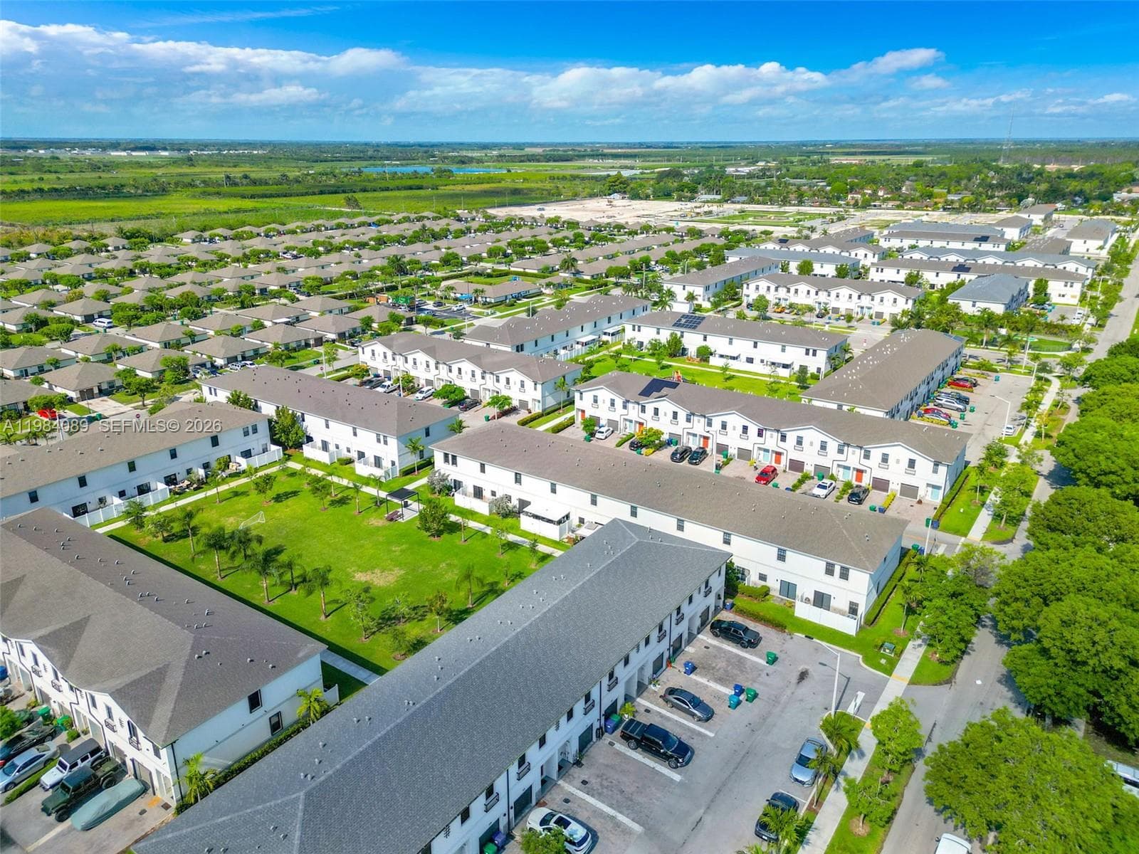 617 SW 11th St, Florida City FL 33034 — 32
