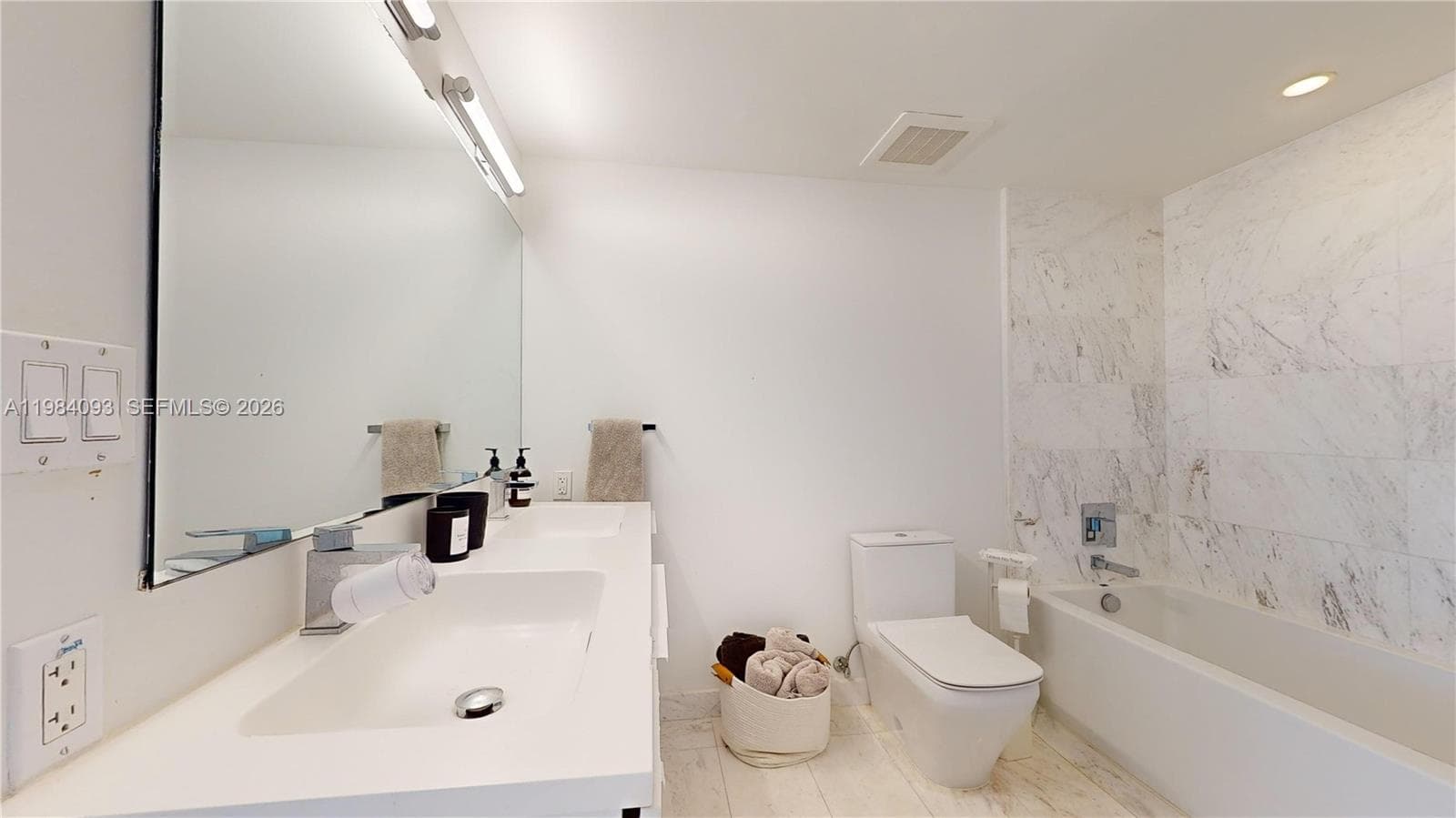 9940 W Bay Harbor Dr, Bay Harbor Islands FL 33154 — 37