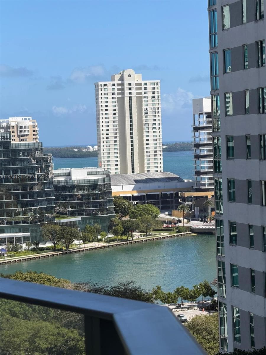 77 SE 5TH ST # 1611, Miami FL 33131 — 6