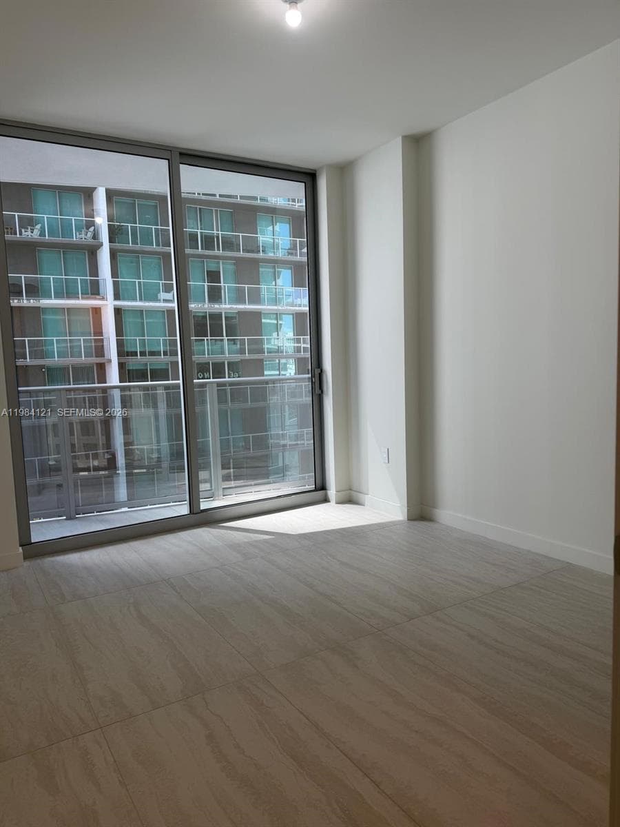 77 SE 5TH ST # 1611, Miami FL 33131 — 12