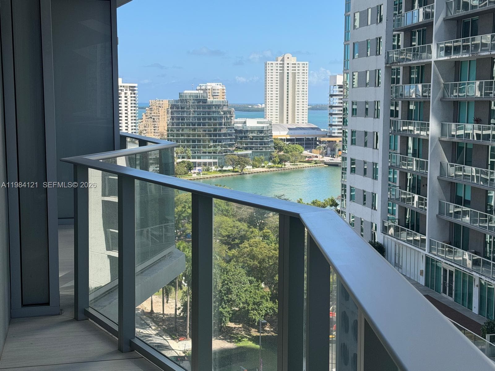 77 SE 5TH ST # 1611, Miami FL 33131 — 7