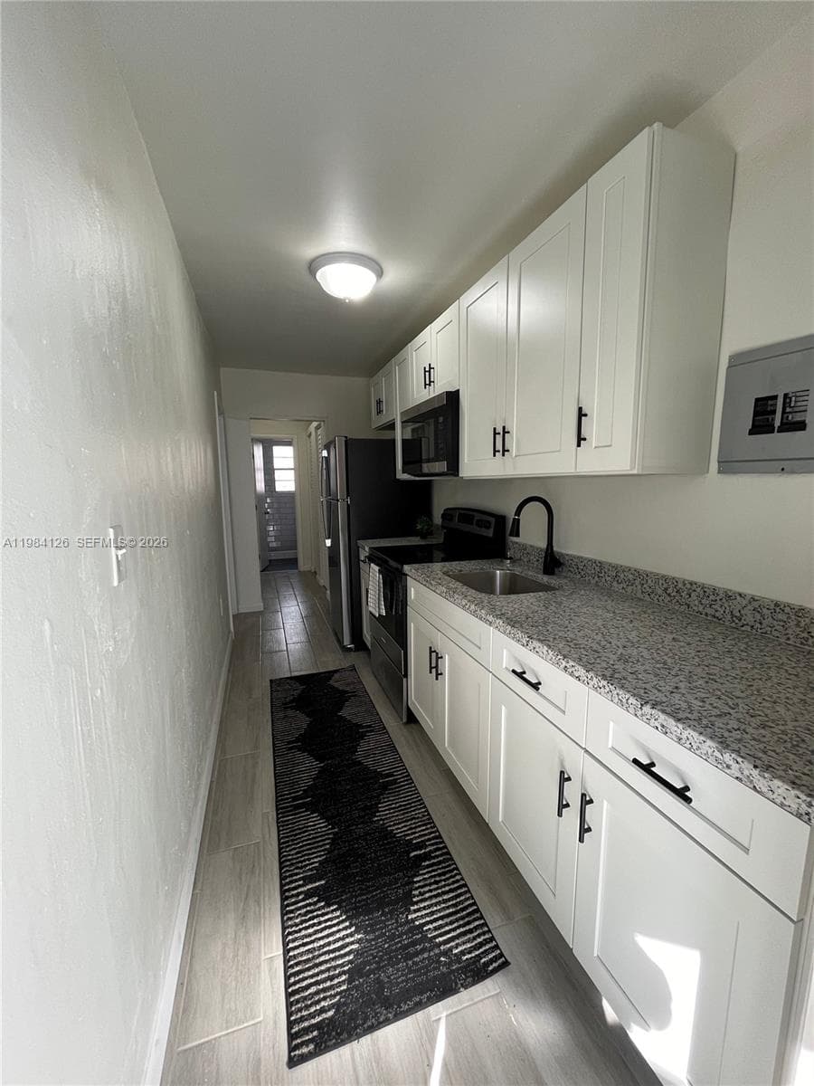 1317 NW 2nd Ave # 10, Miami FL 33136 — 6