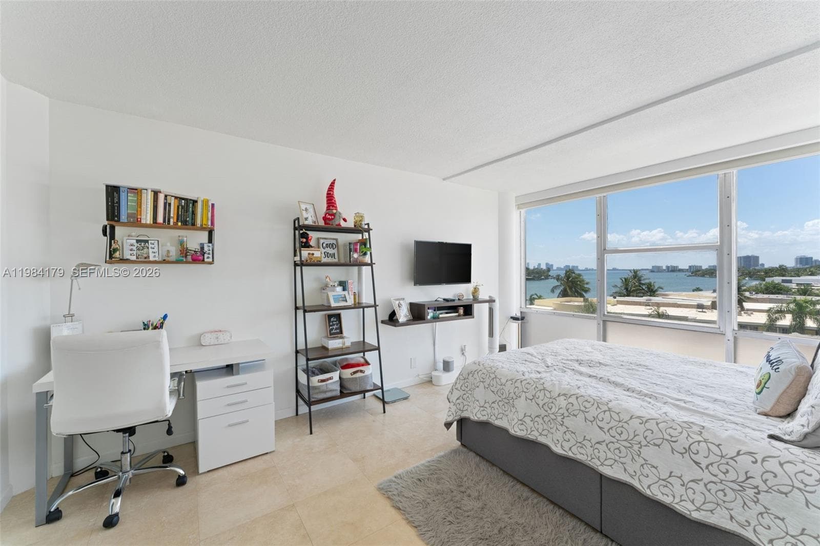 900 Bay Dr # 421, Miami Beach FL 33141 — 9