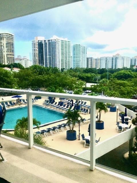 3701 N Country Club Dr # 504, Aventura FL 33180 — 2