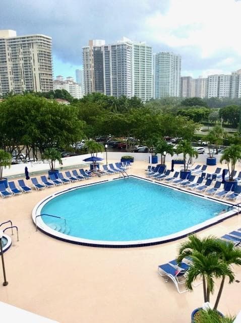 3701 N Country Club Dr # 504, Aventura FL 33180 — 1