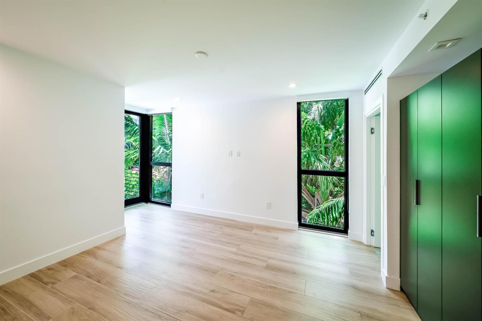 1930 Bay Drive, Miami Beach FL 33141 — 56