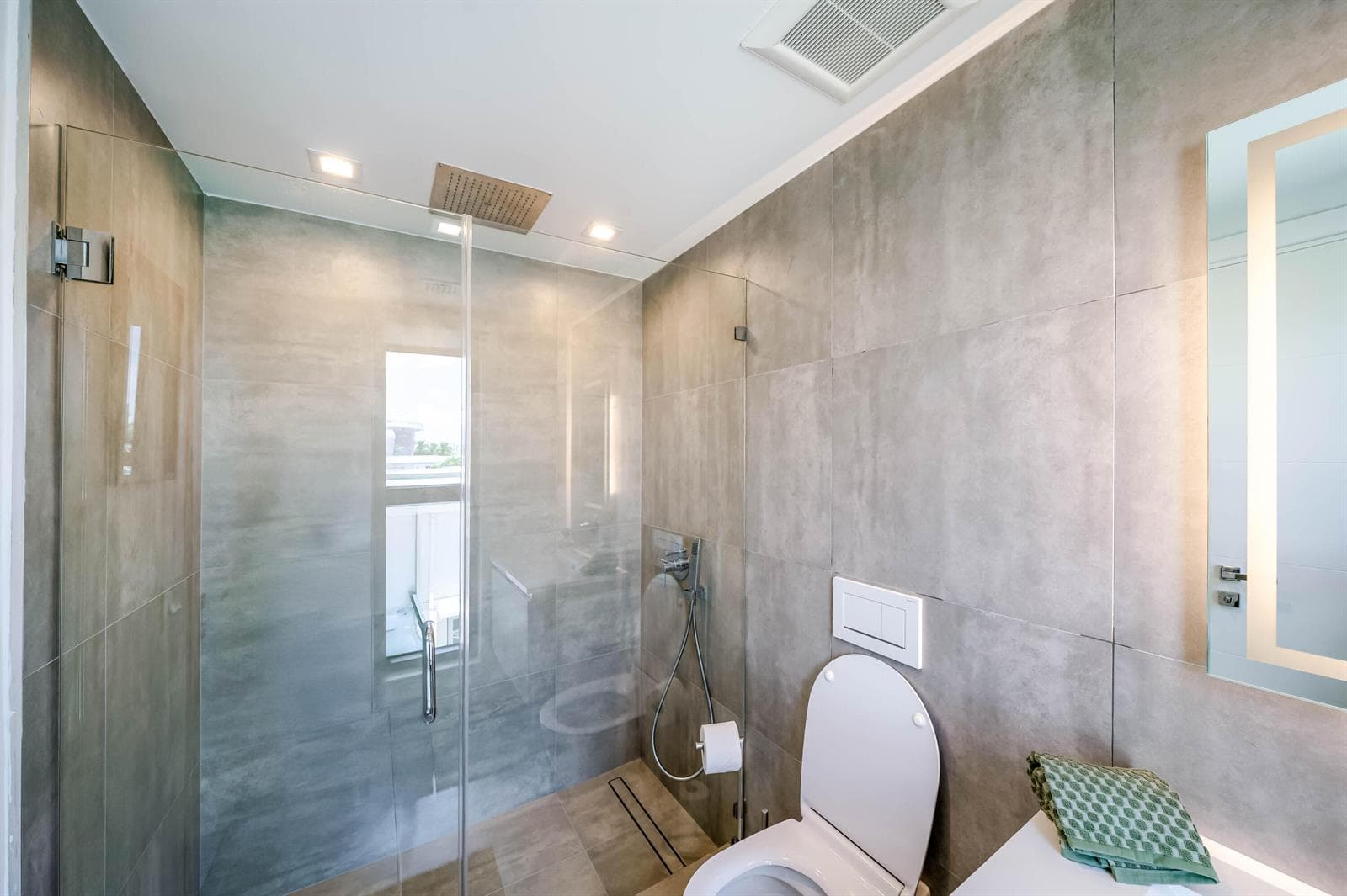 1930 Bay Drive, Miami Beach FL 33141 — 38