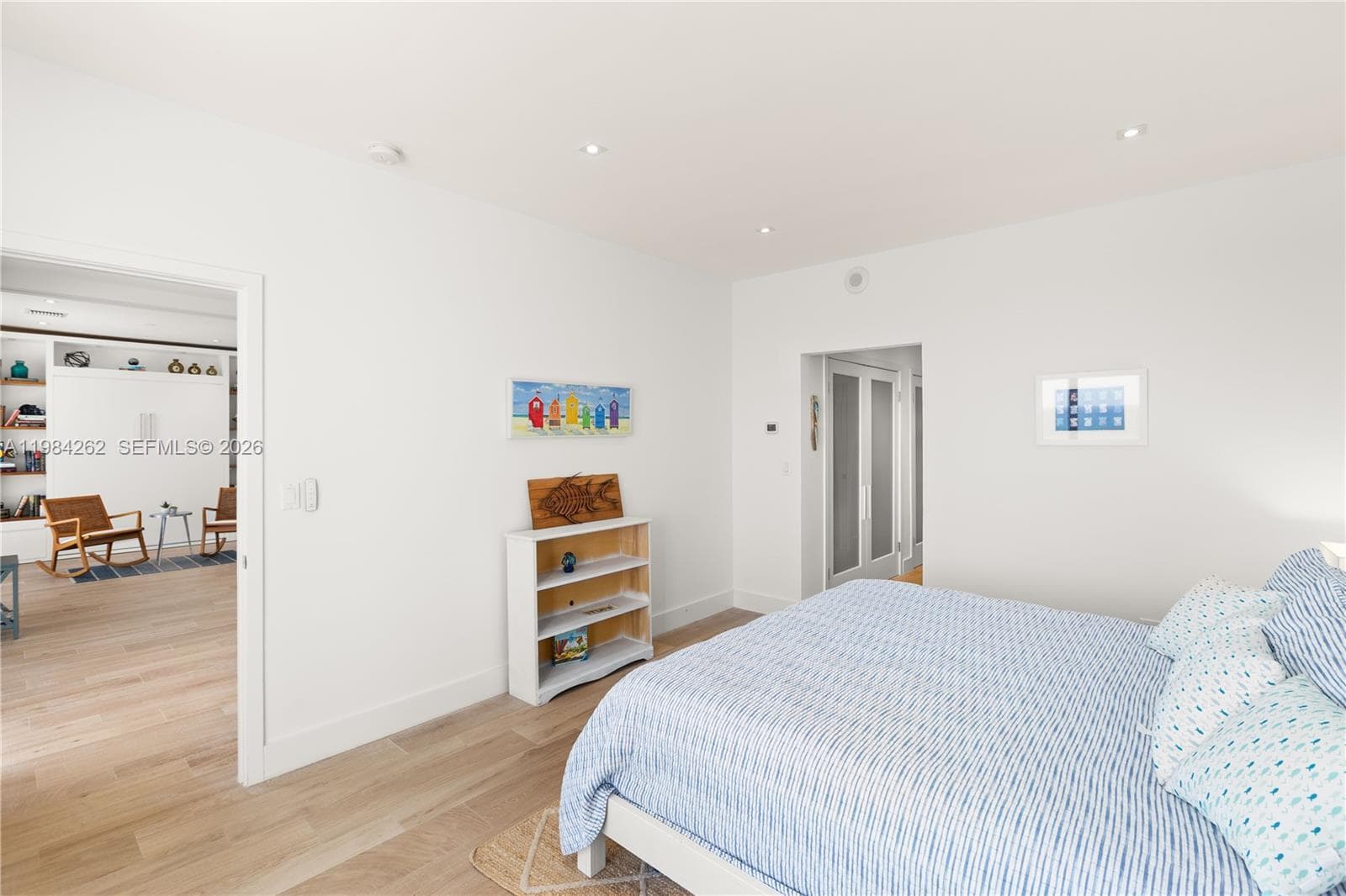 5555 Collins Ave # 17J, Miami Beach FL 33140 — 17