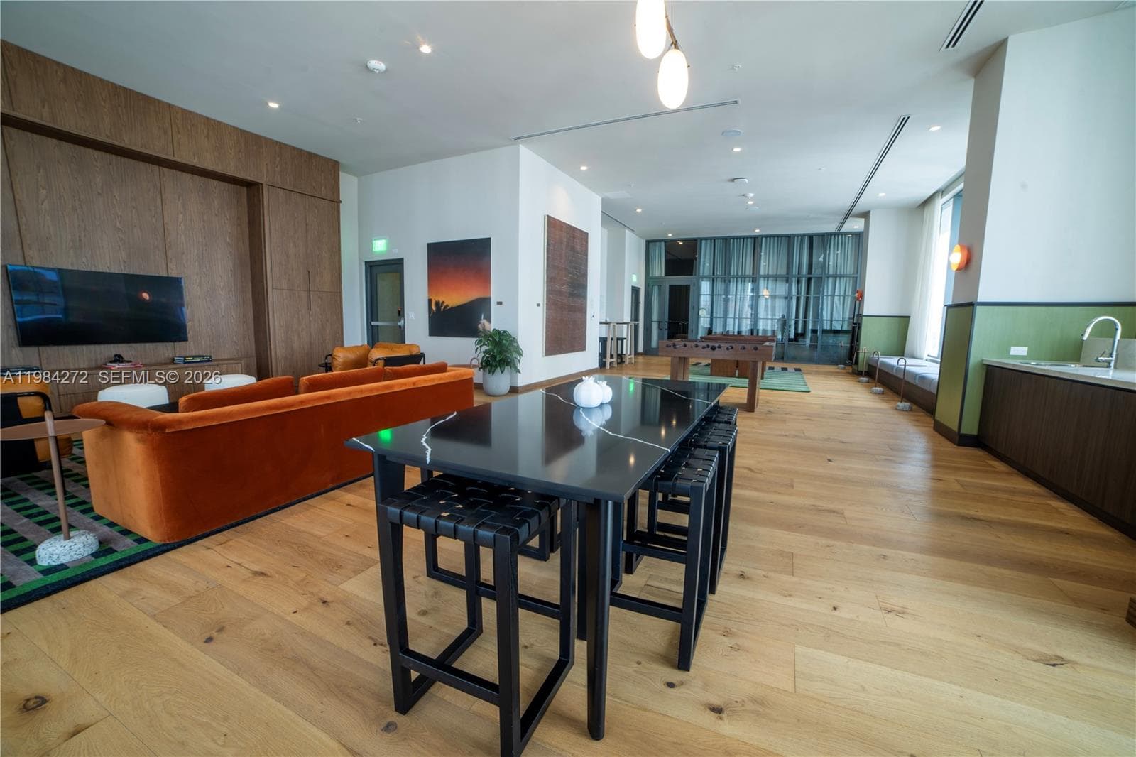 11 NE 6TH # 1403, Miami FL 33132 — 20
