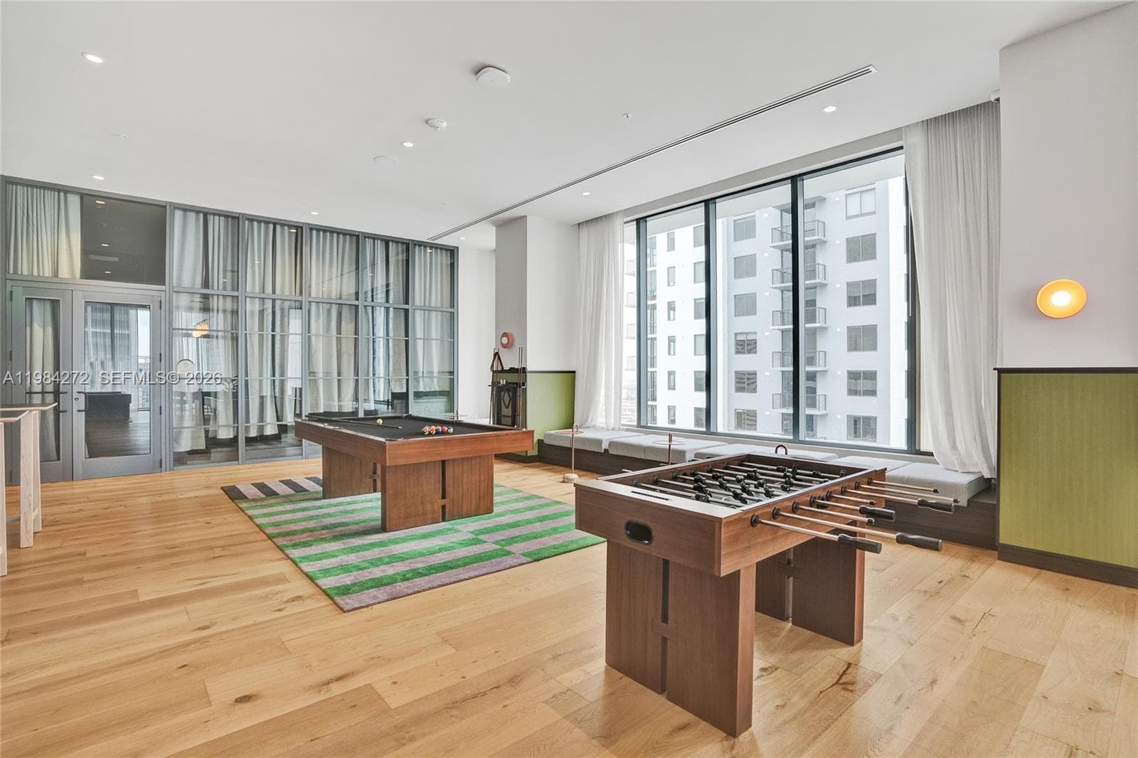 11 NE 6TH # 1403, Miami FL 33132 — 34