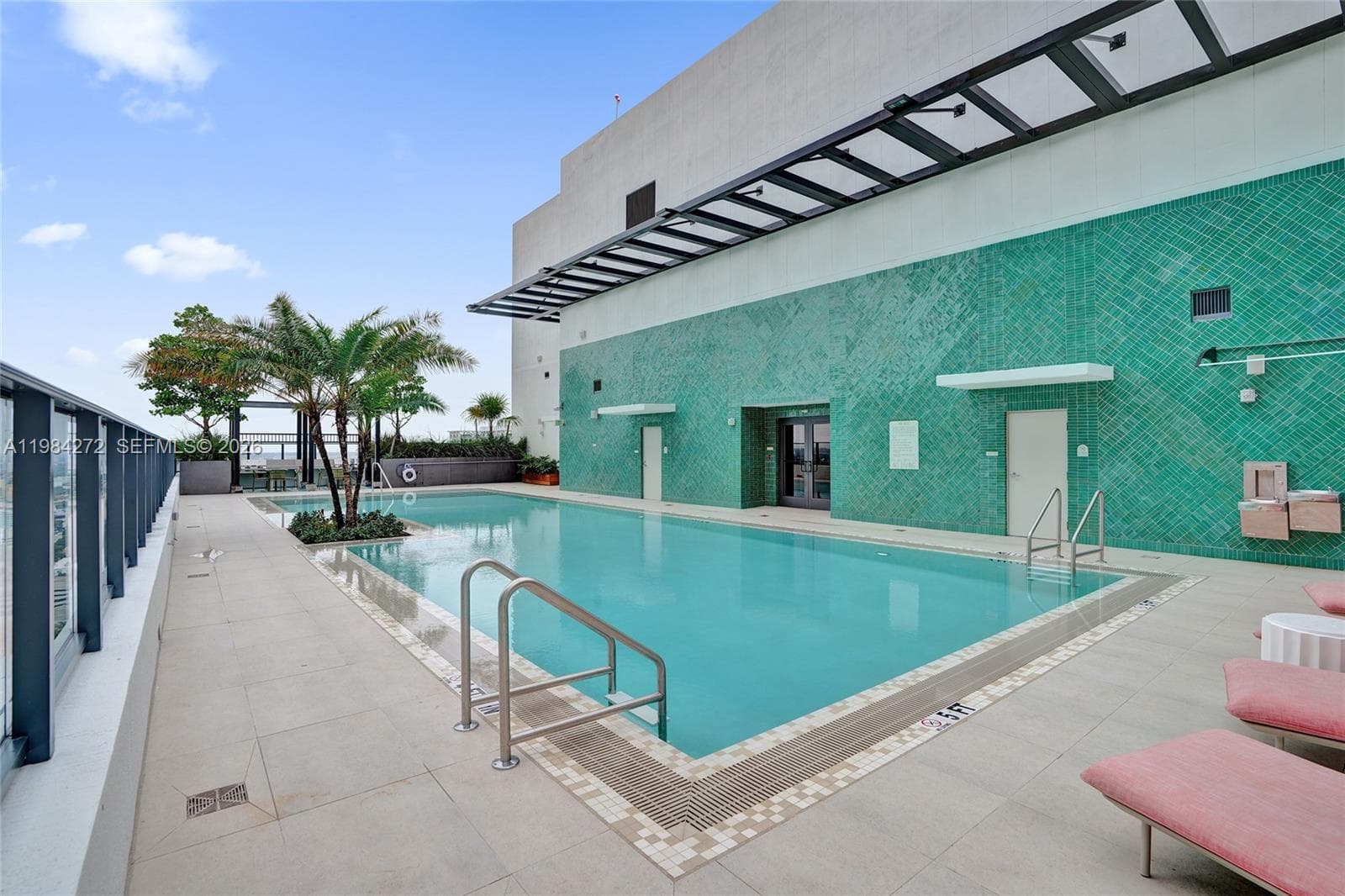 11 NE 6TH # 1403, Miami FL 33132 — 37