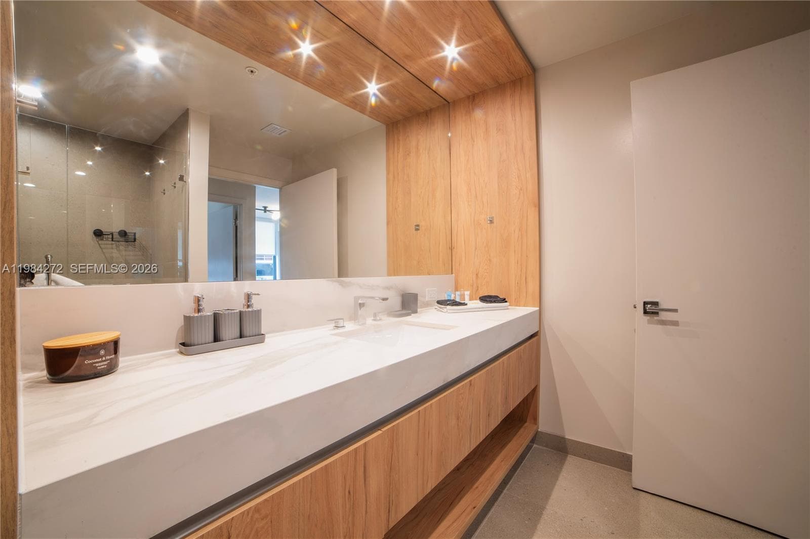 11 NE 6TH # 1403, Miami FL 33132 — 15