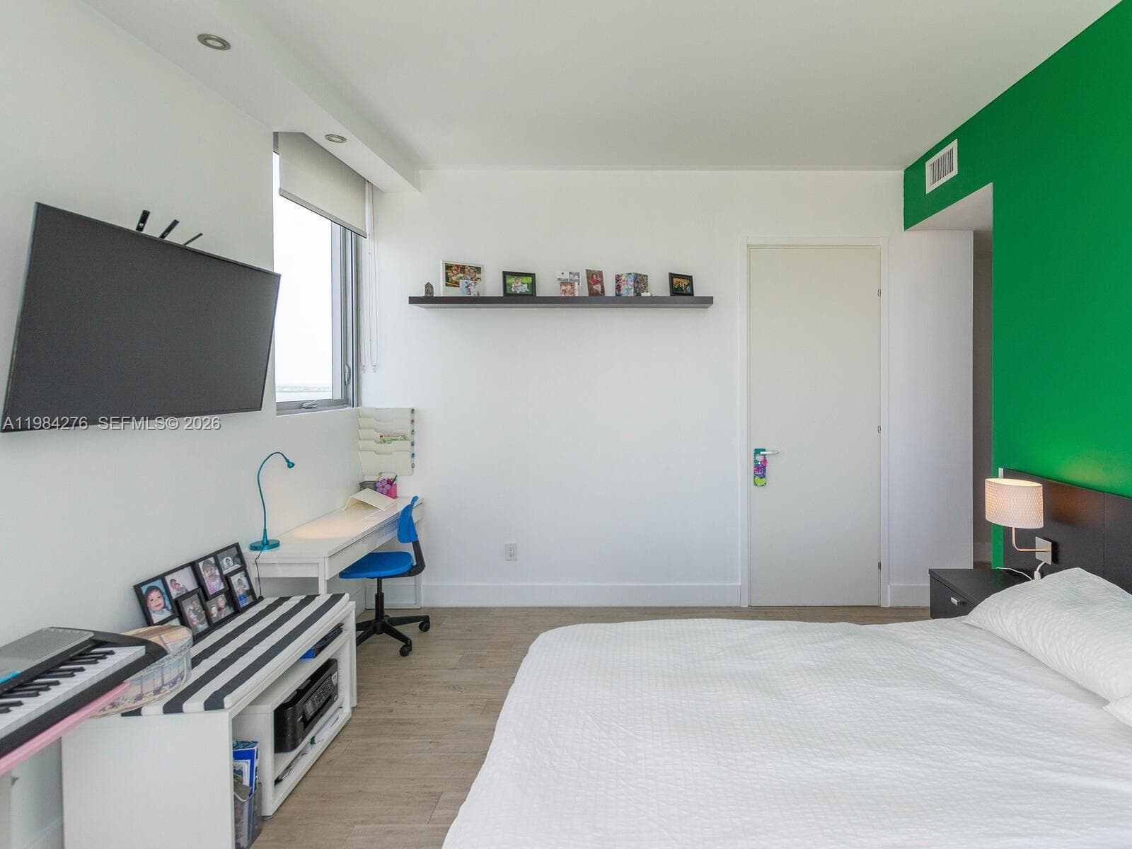 1300 Brickell Bay Dr # 3804, Miami FL 33131 — 52
