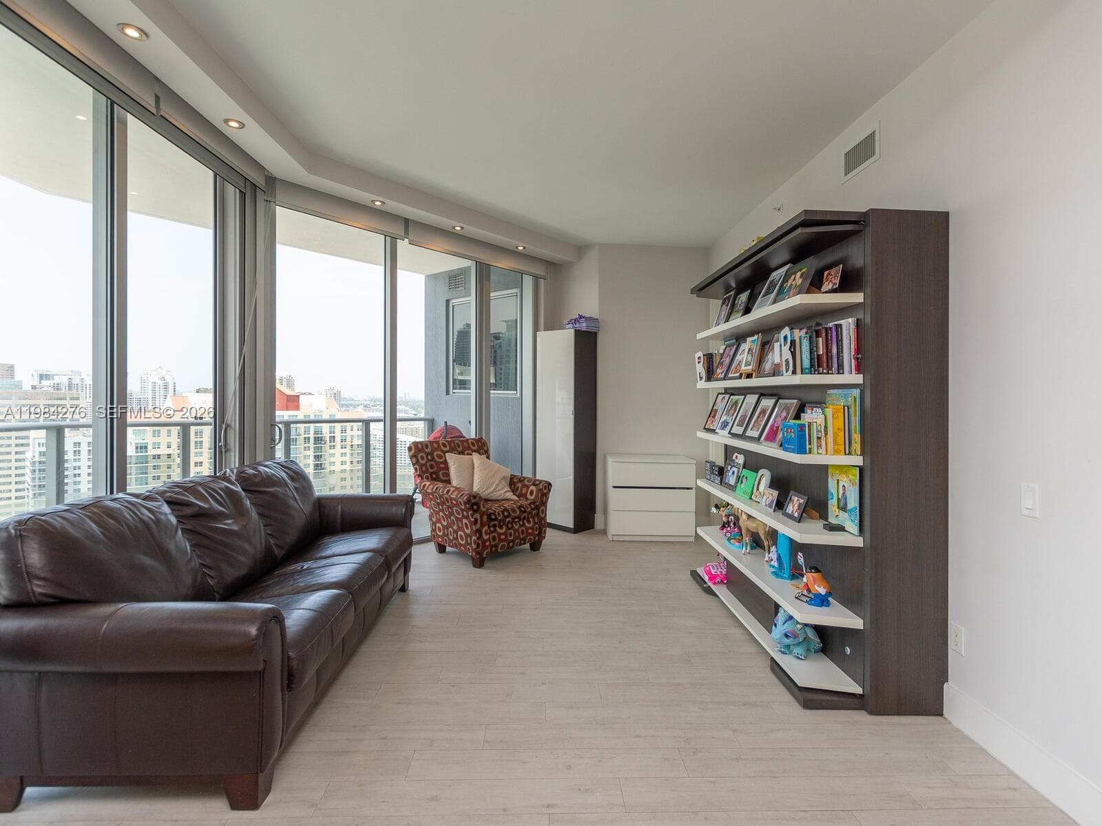 1300 Brickell Bay Dr # 3804, Miami FL 33131 — 26