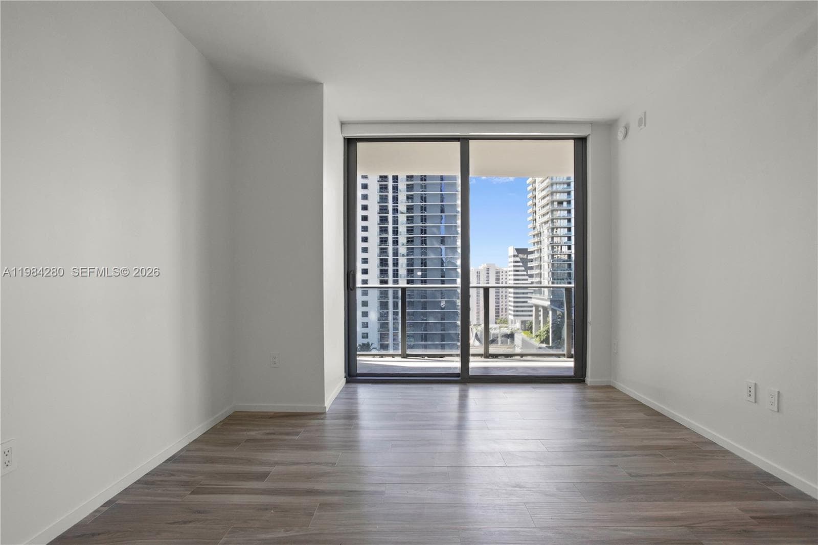 801 S Miami Ave # 1609, Miami FL 33130 — 16