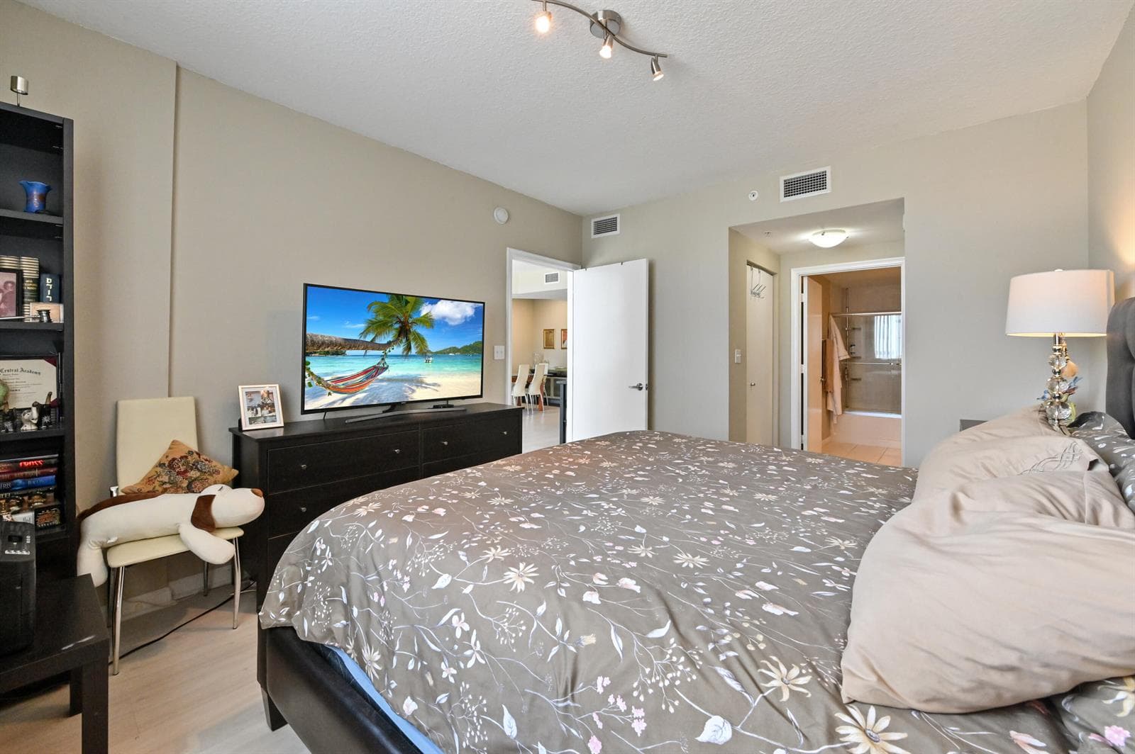 18800 NE 29th Avenue # 816, Aventura FL 33180 — 23