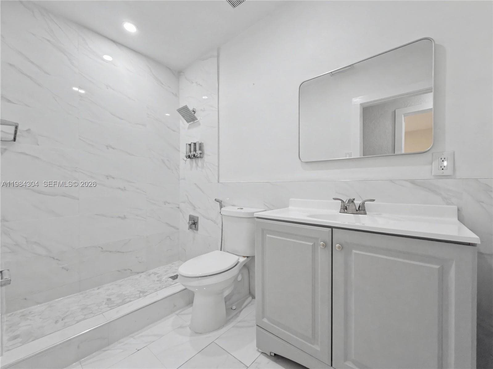 660 S Biscayne River Dr, Miami FL 33169 — 27