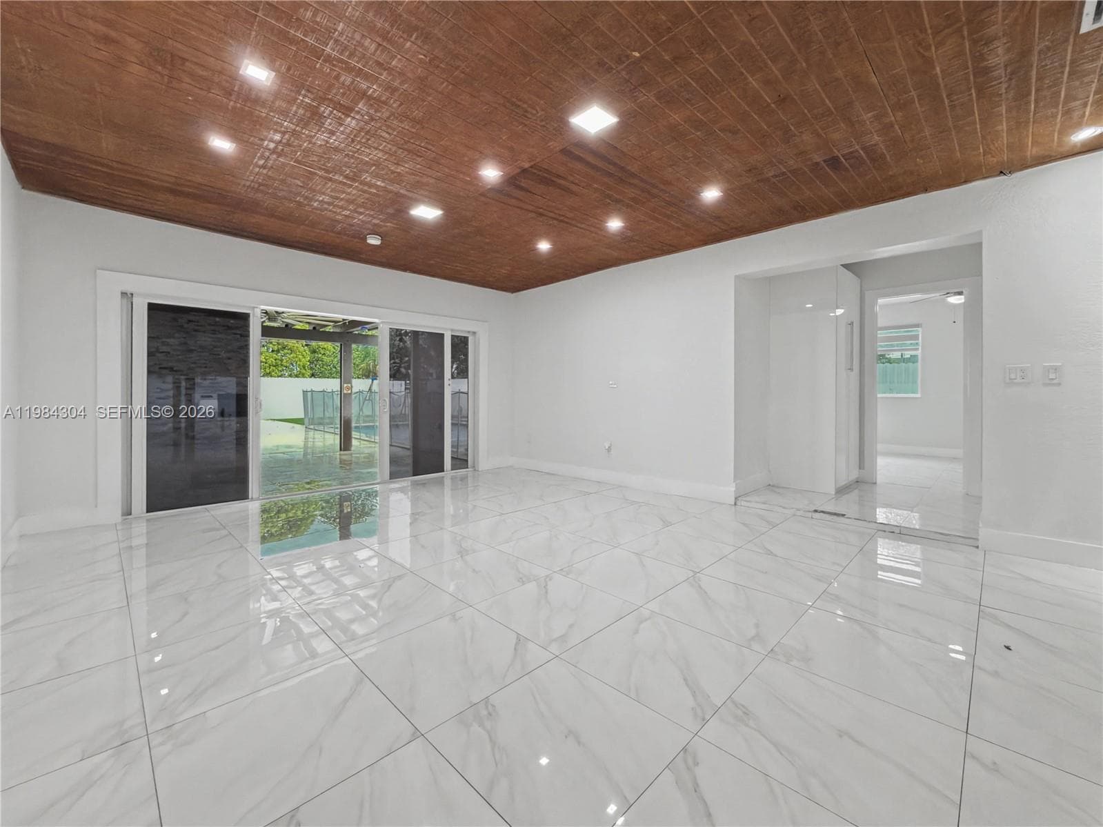 660 S Biscayne River Dr, Miami FL 33169 — 12