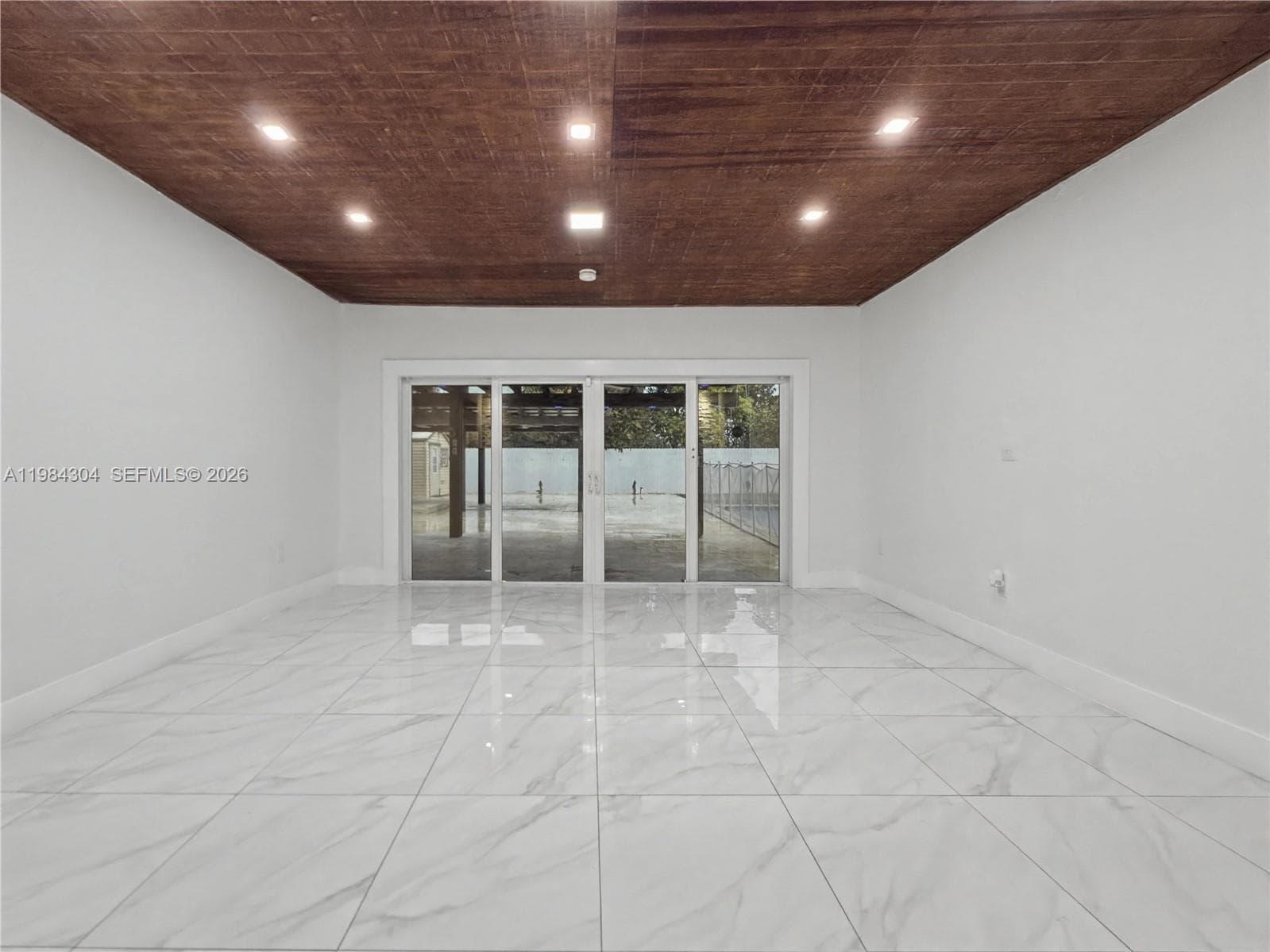 660 S Biscayne River Dr, Miami FL 33169 — 11