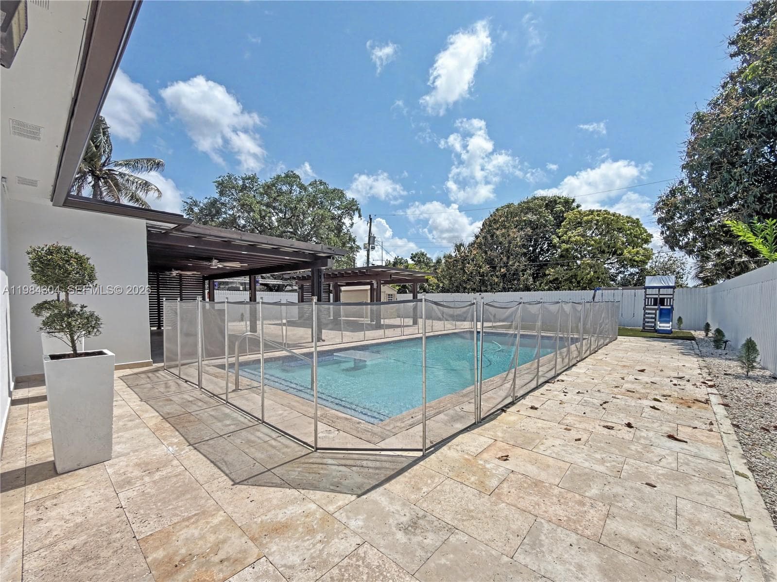 660 S Biscayne River Dr, Miami FL 33169 — 40