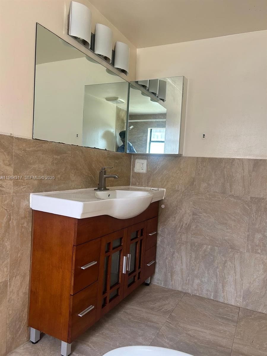 8866 SW 126th St, Miami FL 33176 — 24