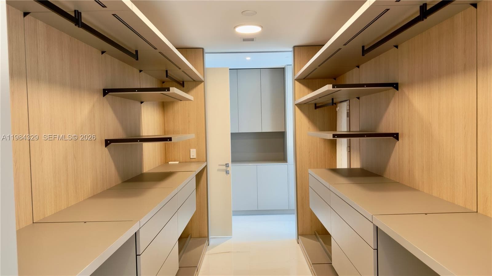 300 Biscayne Boulevard Way # 2601E, Miami FL 33131 — 16