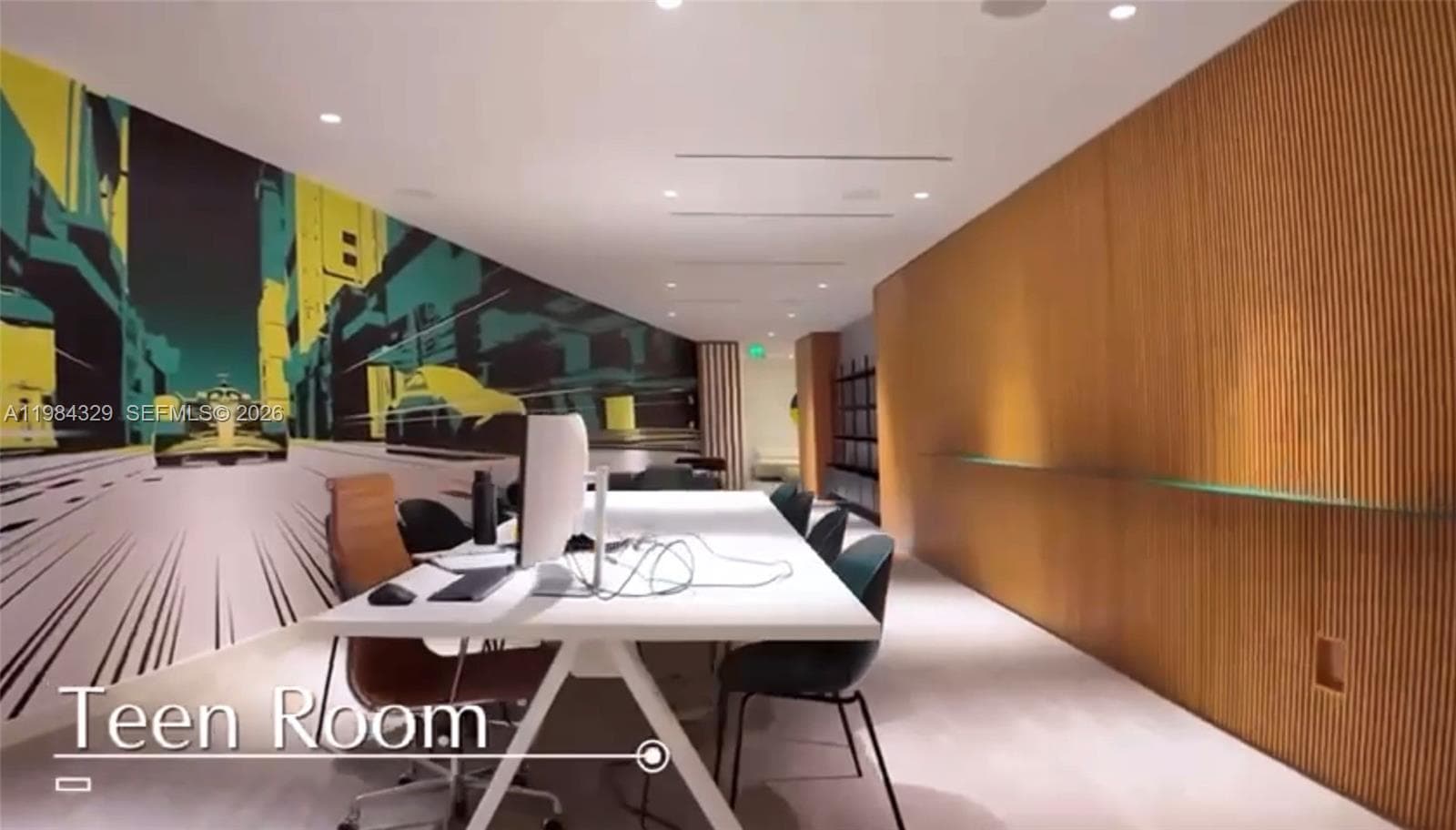 300 Biscayne Boulevard Way # 2601E, Miami FL 33131 — 31