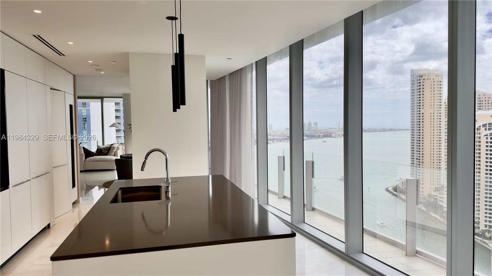 300 Biscayne Boulevard Way # 2601E, Miami FL 33131 — 21
