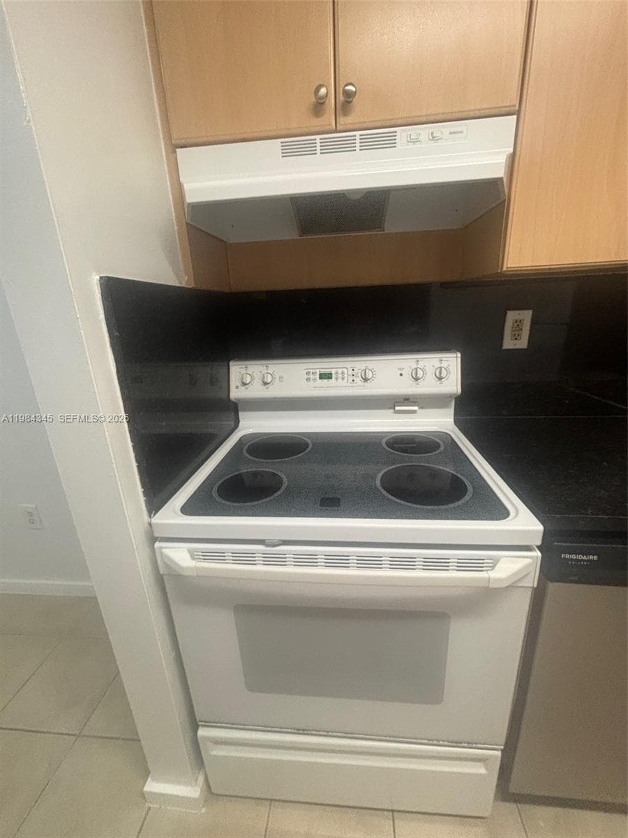 7210 NW 179th St # 105, Hialeah FL 33015 — 10