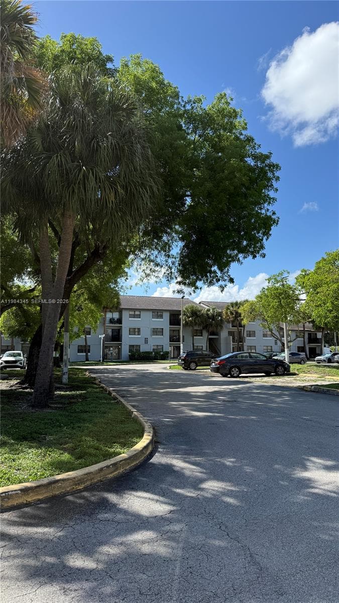 7210 NW 179th St # 105, Hialeah FL 33015 — 25