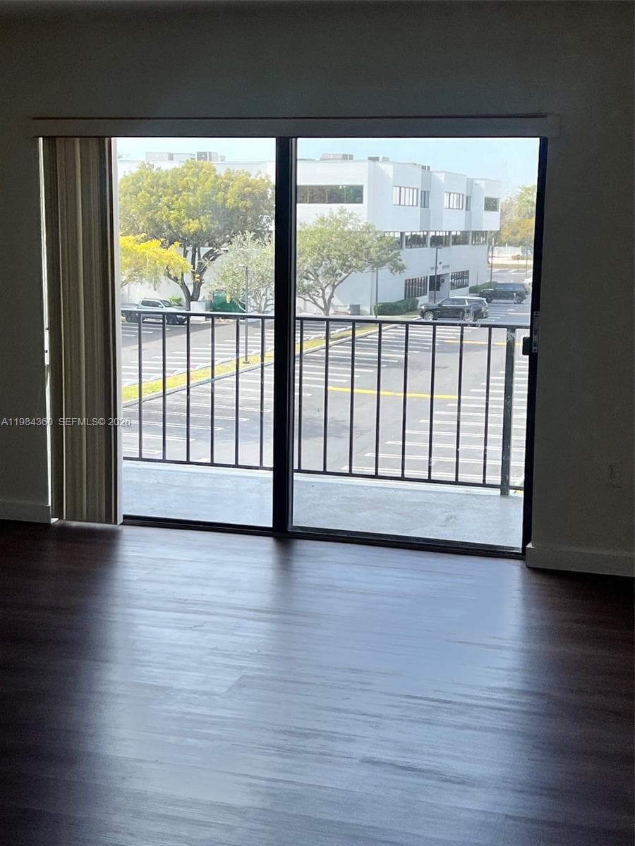 10431 N Kendall Dr # D314, Miami FL 33176 — 11