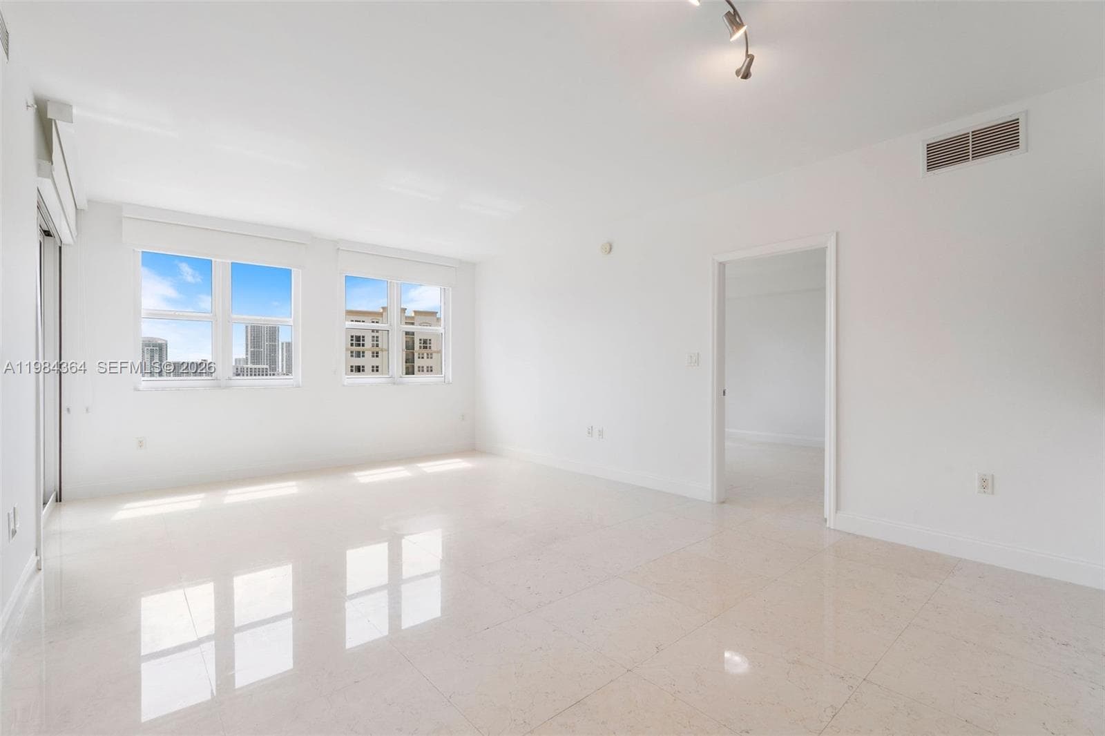 20000 E Country Club Dr # 1109, Aventura FL 33180 — 12