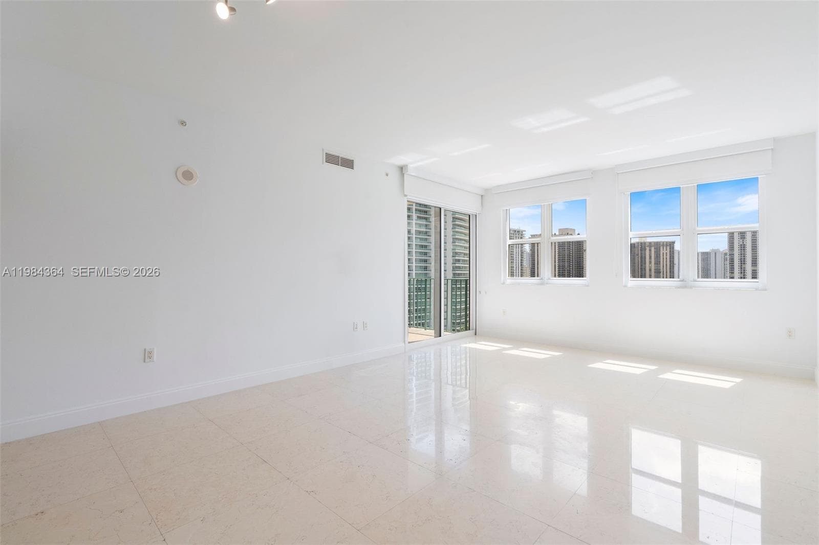 20000 E Country Club Dr # 1109, Aventura FL 33180 — 11