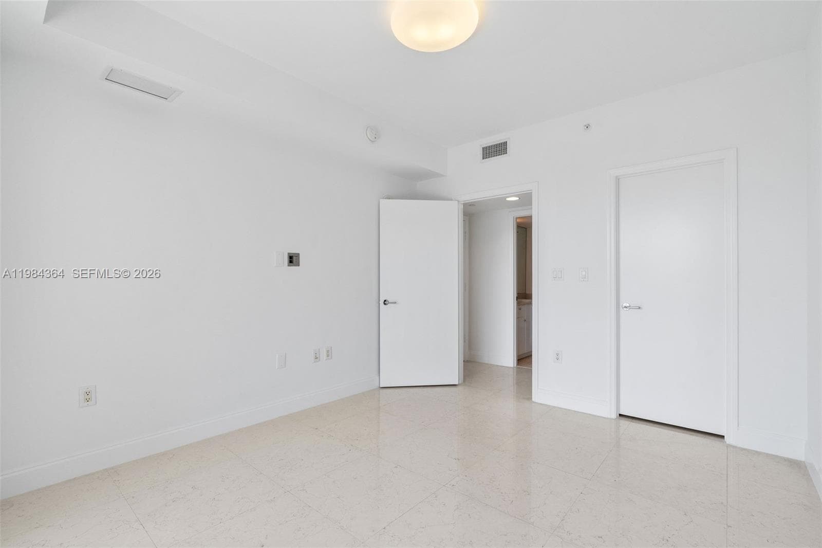 20000 E Country Club Dr # 1109, Aventura FL 33180 — 25