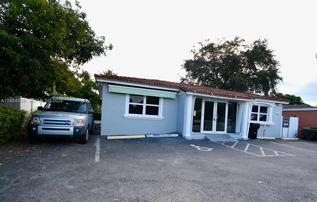 16921 NE 6th Ave, North Miami Beach FL 33162 — 1
