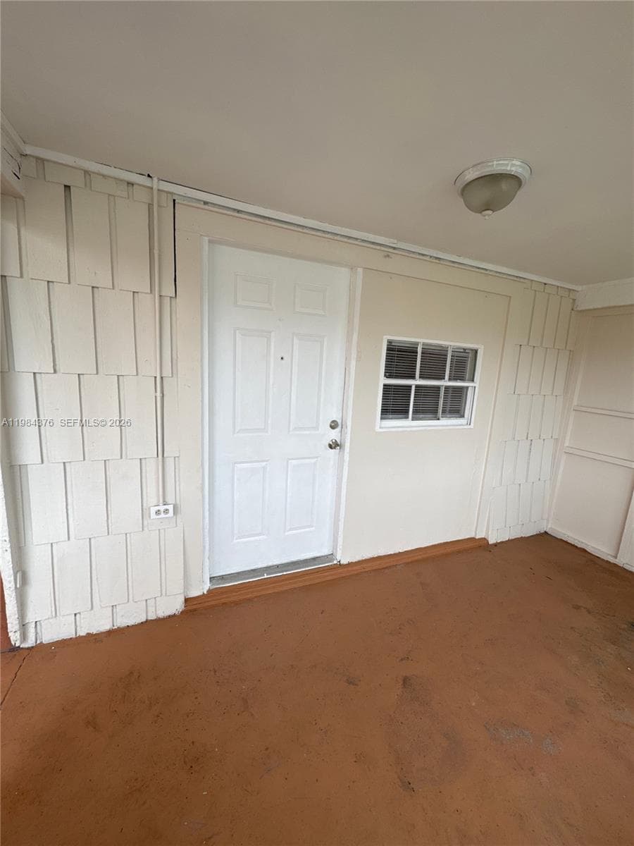 1545 NW 1st St # 1537, Miami FL 33125 — 3