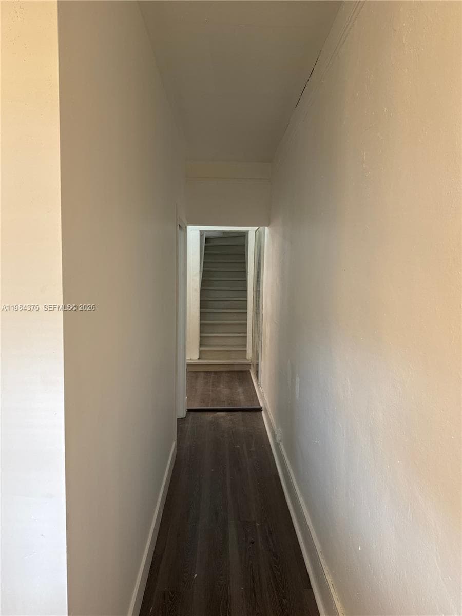 1545 NW 1st St # 1537, Miami FL 33125 — 5