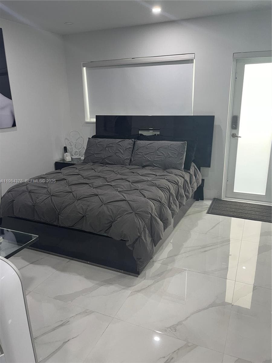 926 Michigan Ave # 3, Miami Beach FL 33139 — 16