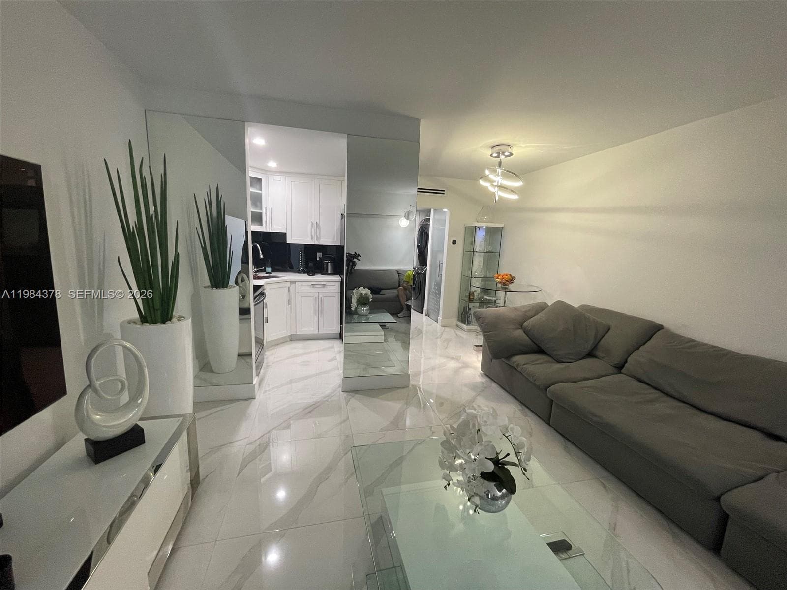 926 Michigan Ave # 3, Miami Beach FL 33139 — 7