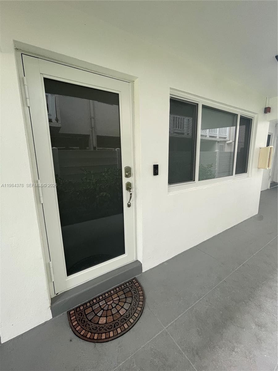 926 Michigan Ave # 3, Miami Beach FL 33139 — 1