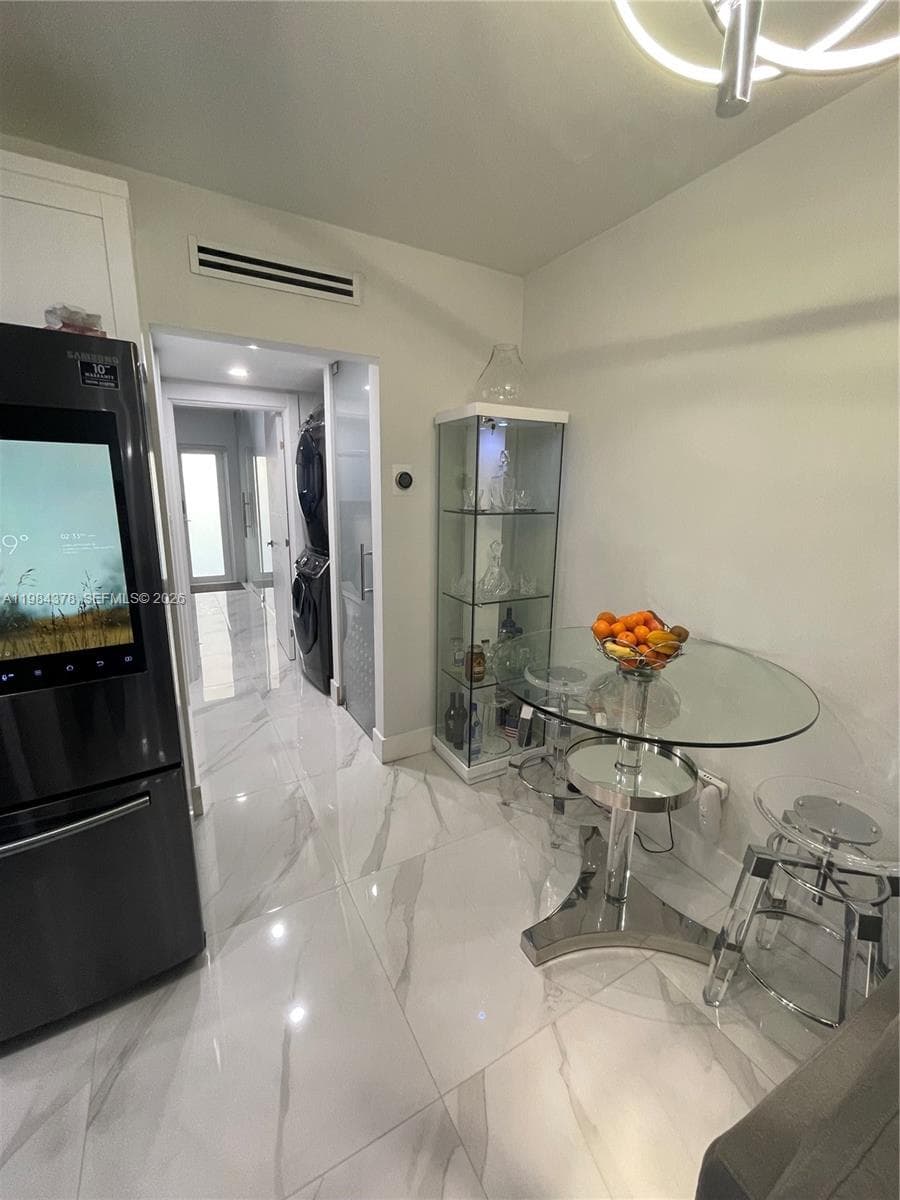 926 Michigan Ave # 3, Miami Beach FL 33139 — 9