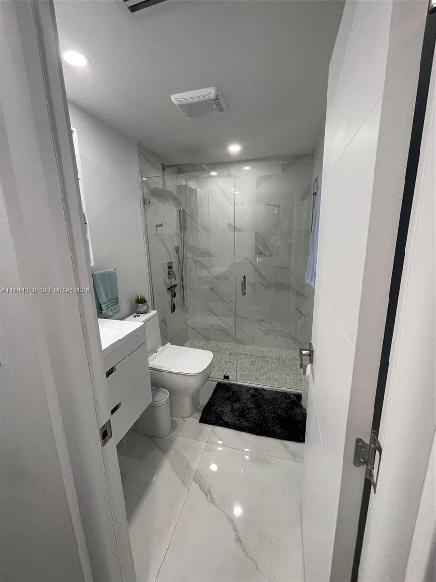 926 Michigan Ave # 3, Miami Beach FL 33139 — 14