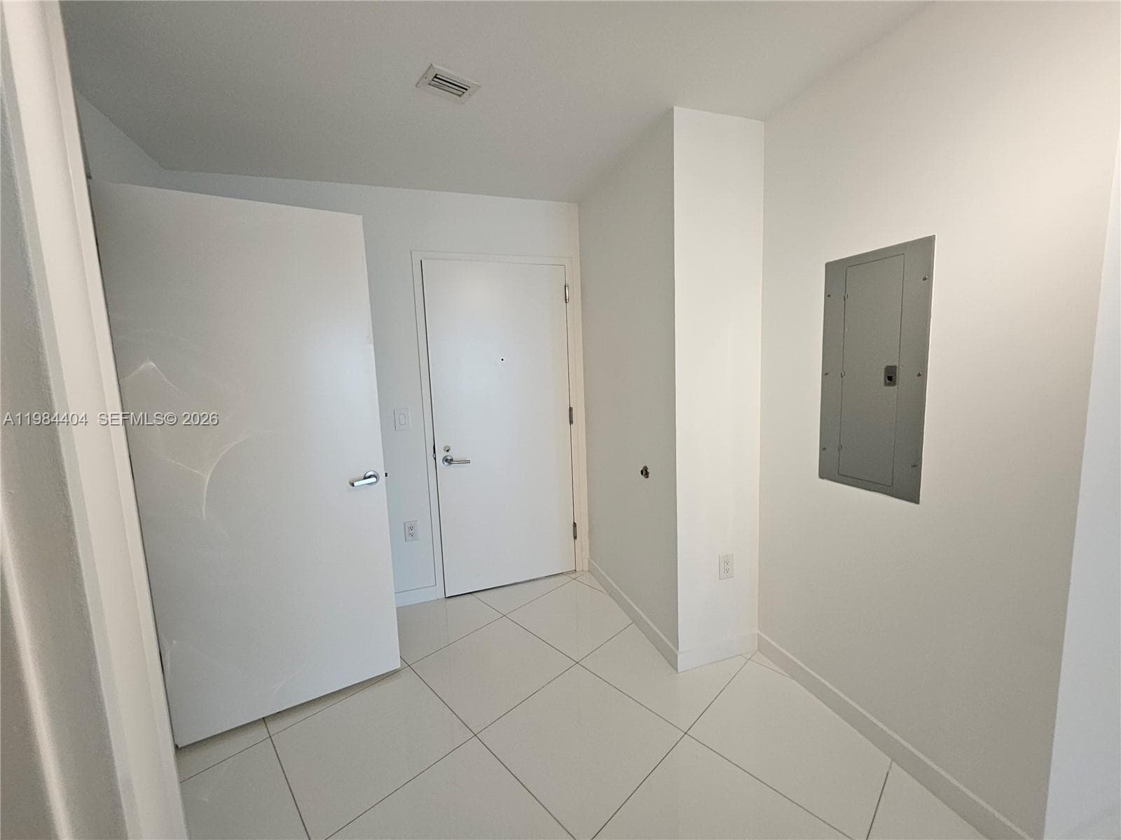 851 NE 1st Ave # 4000, Miami FL 33132 — 9