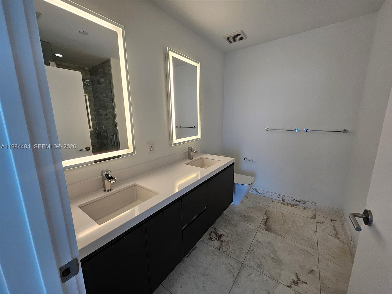 851 NE 1st Ave # 4000, Miami FL 33132 — 30